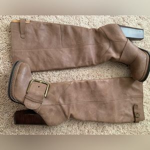 Gorgeous knee high boots